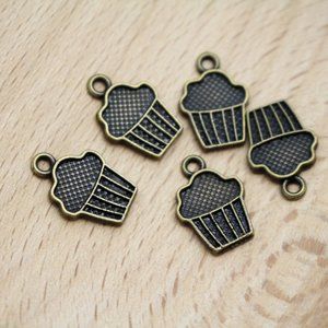 10/$20 - Dark Antique Bronze Cupcake Charms - 16x11mm - 5pcs - CHR0272